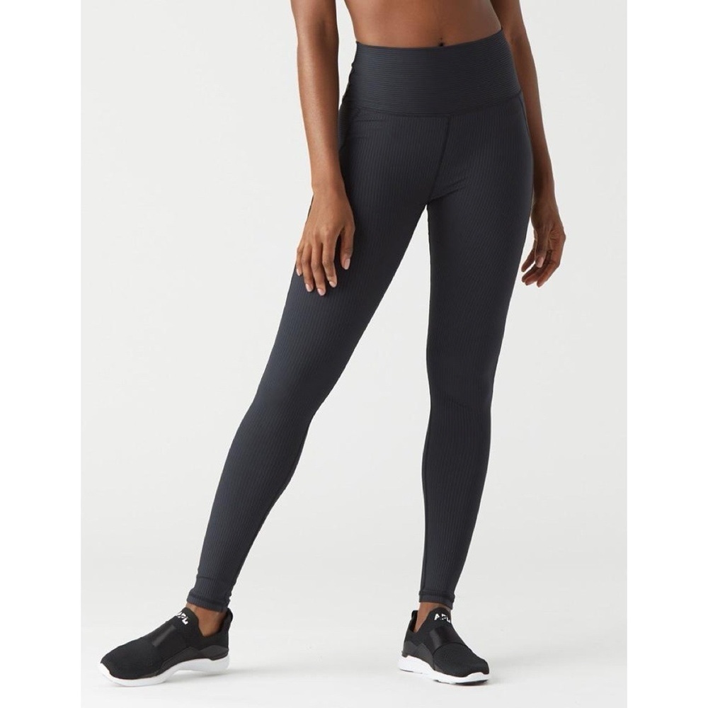 GLYDER • Jubilant Leggings black ribbed texture high rise workout athletic